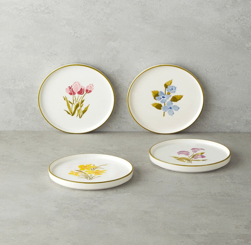 Set of 4 Soft Bloom Vintage Plates